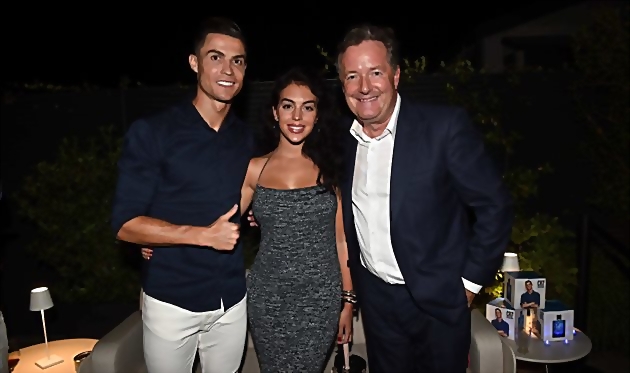 Кріштіану Роналду відверто: “Джорджина – кохання мого життя, і я відчув, що настав час” Кріштіану Роналду відверто: “Джорджина - кохання мого життя, і я відчув, що настав час”